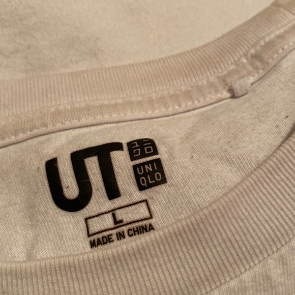 Uniqlo x Kaws “Elmo” Graphic tee - Picture 2 of 4